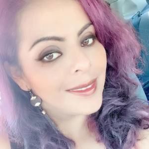 Meet your Posher, Marthaly